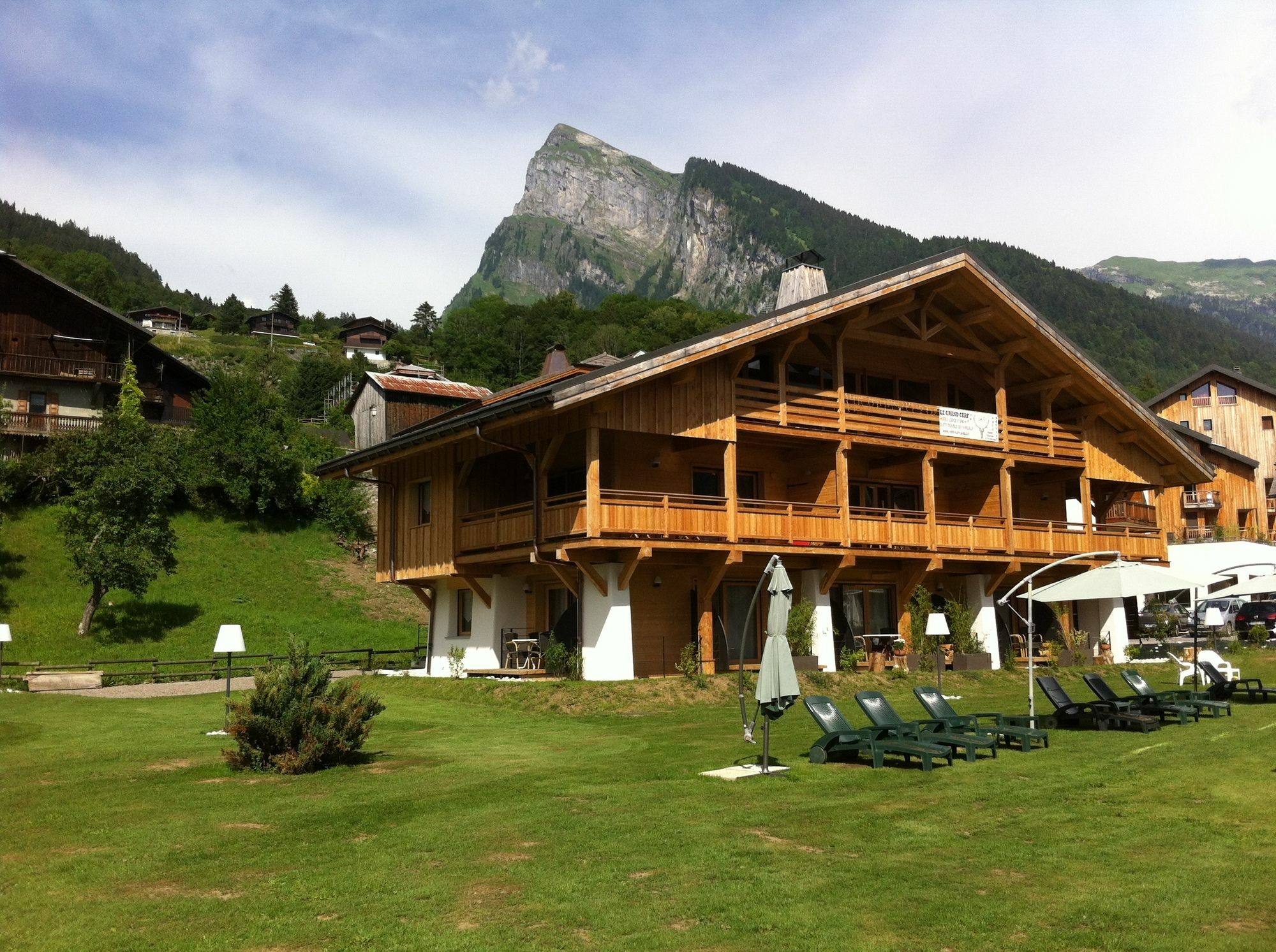 Logis Hotel Gai Soleil Samoens Exterior photo