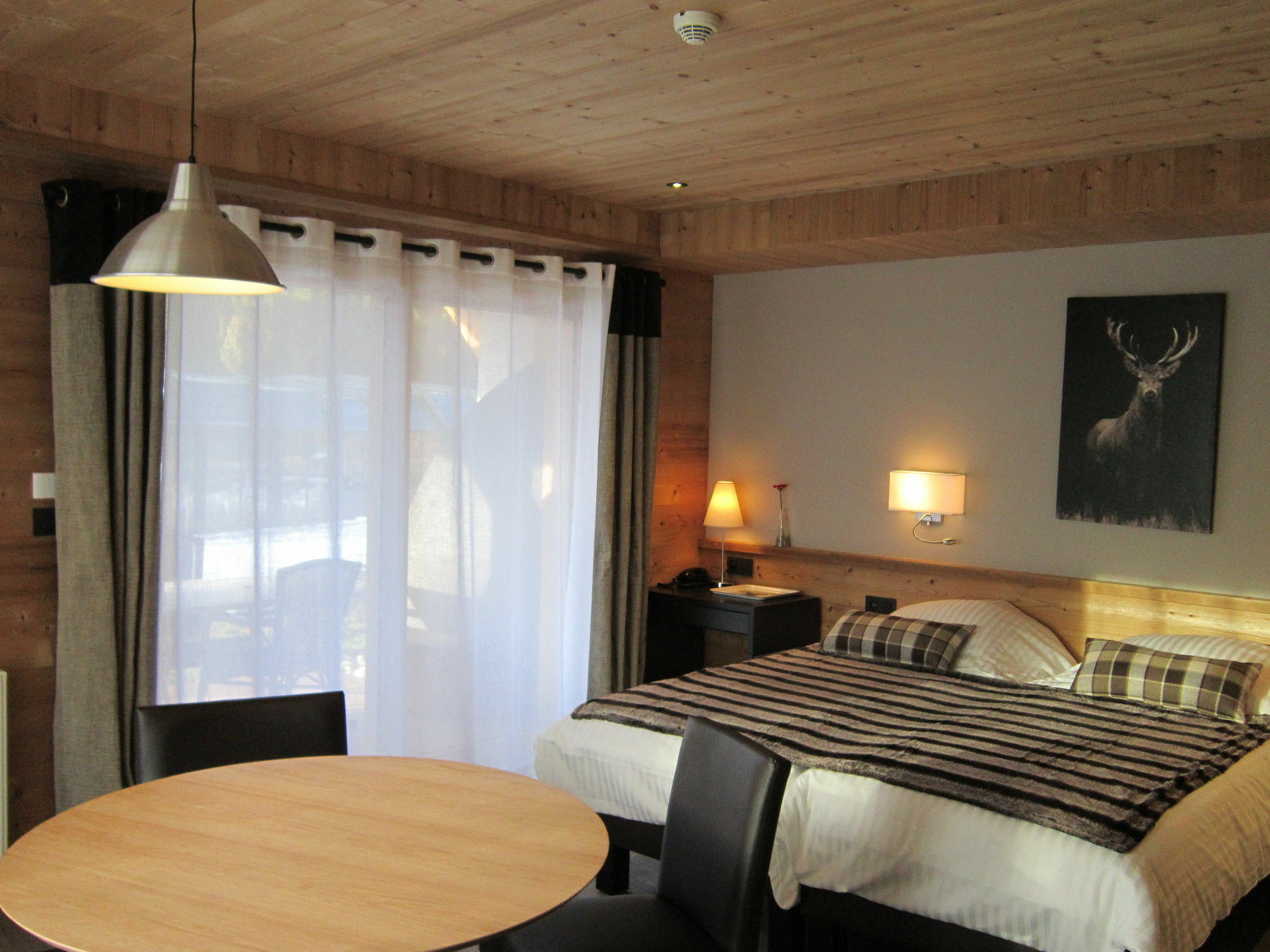 Logis Hotel Gai Soleil Samoens Exterior photo